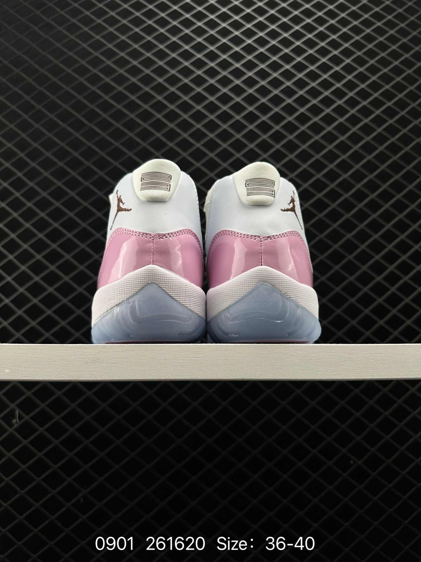 Nike Air Jordan 11 Retro Low”Concord“